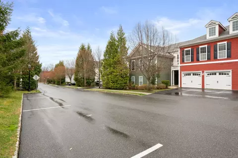 19 Mill Rd #19, Danbury, CT 06810