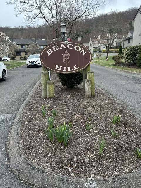 12 Avon Ct #12, Beacon Falls, CT 06403