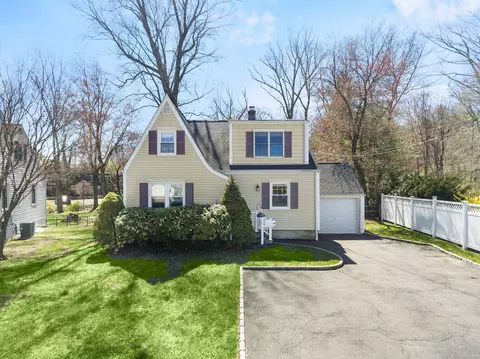 86 Severance Dr, Stamford, CT 06905