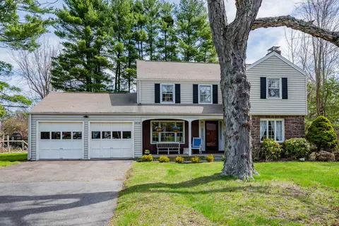 1404 Trout Brook Dr, West Hartford, CT 06117