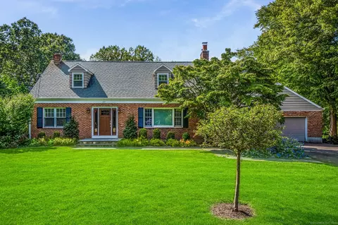 27 Ritch Dr, Ridgefield, CT 06877