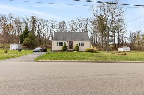 25 Birchwood Dr, Middletown, CT 06457