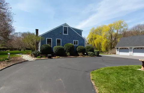 78 Mary Hall Rd, Pawcatuck, CT 06379