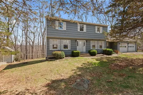44 Reality Rd, Oxford, CT 06478