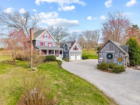 51 Walnut St, Ivoryton, CT 06442