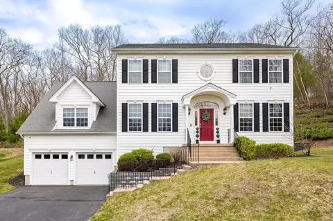 71 Magnolia Ct, Torrington, CT 06790