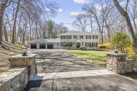68 Greenleaf Dr, Stamford, CT 06902