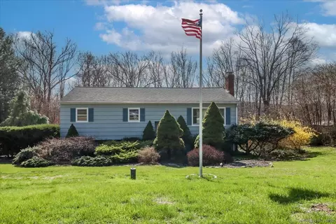 6 Pell Mell Dr, Bethel, CT 06801