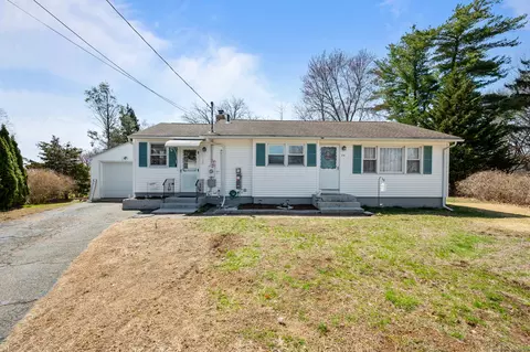 24 Craig Ct, East Hartford, CT 06108