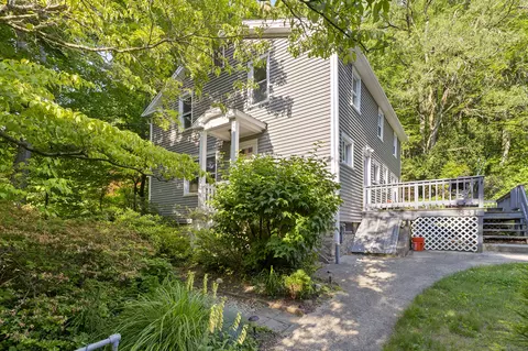 831 S Main St, Seymour, CT 06483