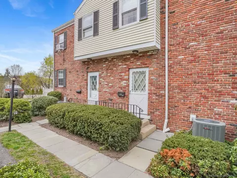 66 Seaside Ave #E, Stamford, CT 06902
