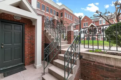 95 Audubon St #305, New Haven, CT 06510