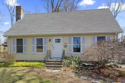 323 E Wakefield Blvd, Winchester, CT 06098