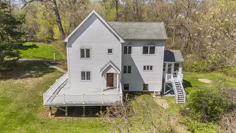 204 Sachem Head Rd, Guilford, CT 06437
