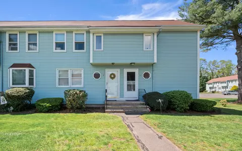 1 Abbott Rd #32, Ellington, CT 06029