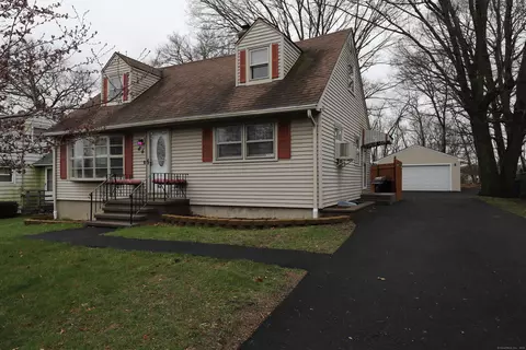 84 Edward St, West Haven, CT 06516