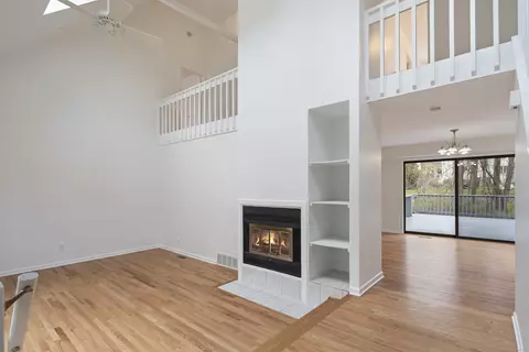 2 Steeple Top Rd, Norwalk, CT 06853