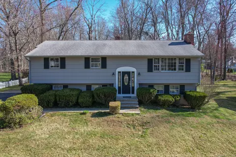 380 Sycamore Ln, Cheshire, CT 06410