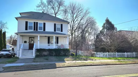 33 N Hoadley St, Naugatuck, CT 06770