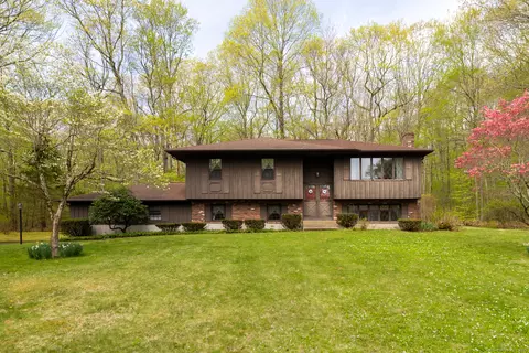 28 Caribou Way, Oakdale, CT 06370