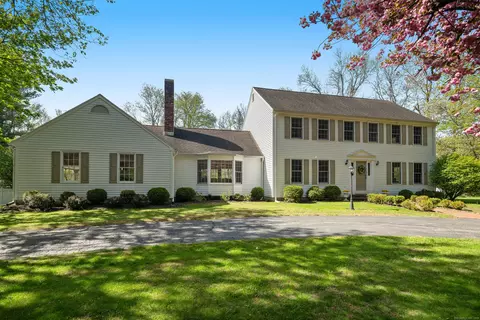 7 Tunxis Trl, Redding, CT 06896