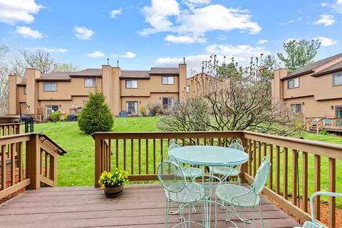 74 Cedar Knolls Dr #74, Branford, CT 06405