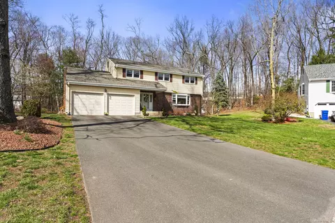 33 Fox Hill Rd, South Windsor, CT 06074
