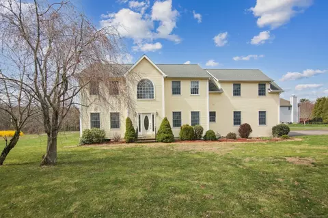 183 N Wawecus Hill Rd, Norwich, CT 06360