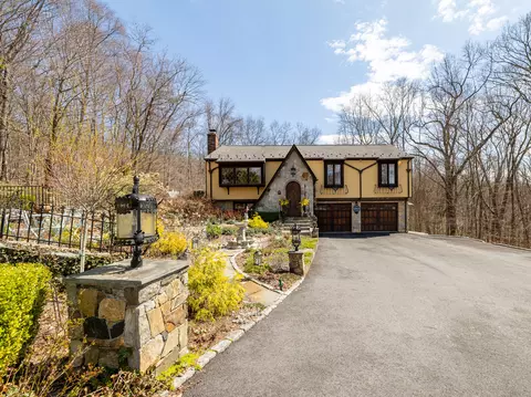121 Great Brook Rd, New Milford, CT 06776