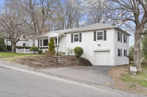 60 Juniper Ridge Dr, Waterbury, CT 06708