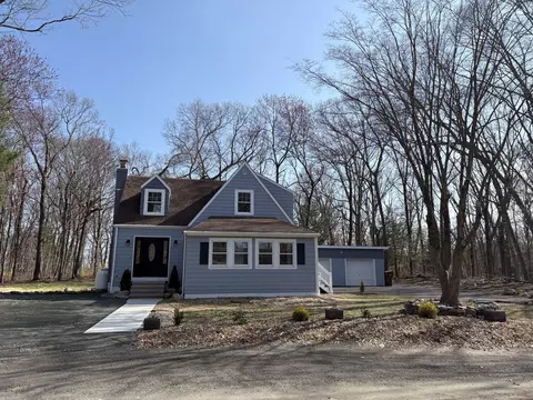 755 Booth Hill Rd, Shelton, CT 06484