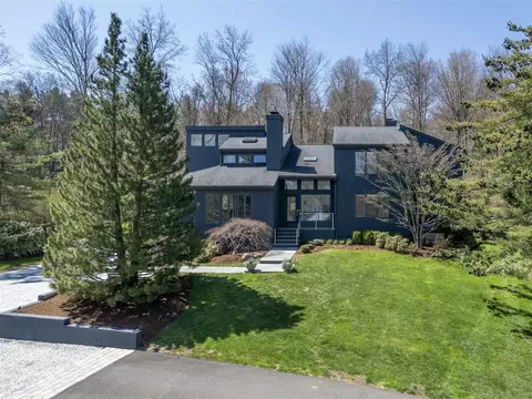 301 Sturges Ridge Rd, Wilton, CT 06897