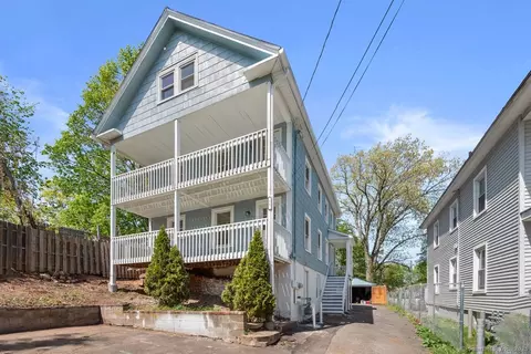 71 Pine St, Meriden, CT 06451