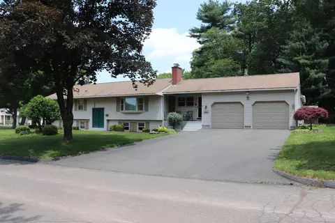 1 Sunrise Cir, Enfield, CT 06082