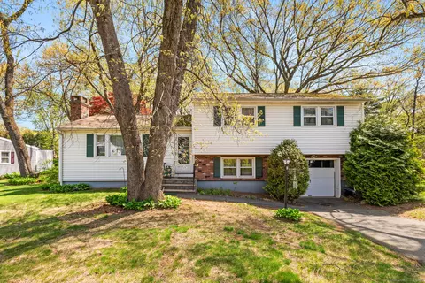 73 Green Valley Dr, Plantsville, CT 06479