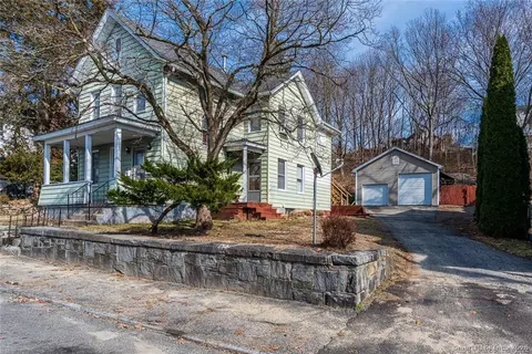 26 Columbia St, Ansonia, CT 06401
