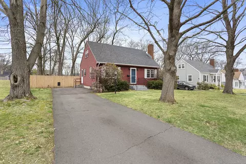 72 White St, Manchester, CT 06042