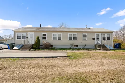 28 Quincy Ct, Groton, CT 06340
