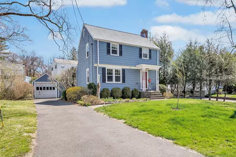 445 Wilson St, Fairfield, CT 06825