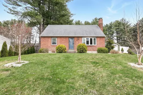 9 Peggy Ln, Enfield, CT 06082