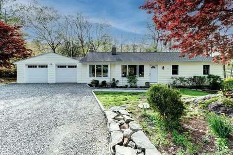 3 Summit Ln, Ridgefield, CT 06877