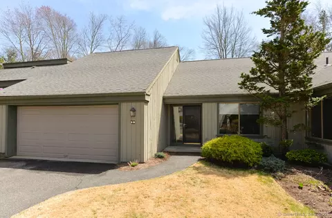 11 Heritage Crst #B, Southbury, CT 06488