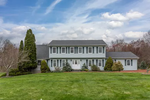 6 Whipstick Rd, New Fairfield, CT 06812