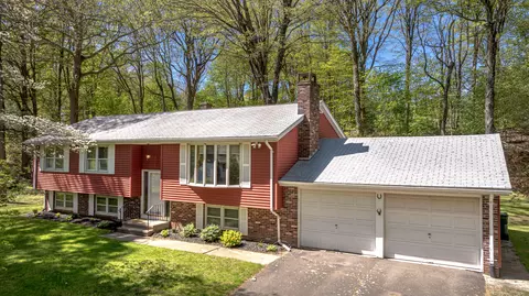 45 Renshaw Rd, Hamden, CT 06518
