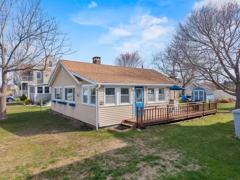 10 West Rd, Clinton, CT 06413