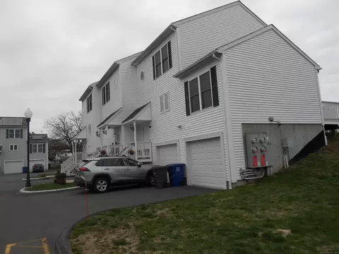 800 Seaview Ave # 800-4, Bridgeport, CT 06607