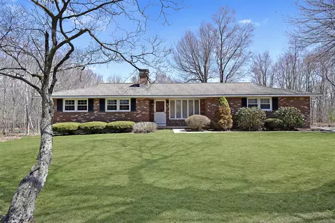 72 Johnnycake Mountain Rd, Burlington, CT 06013
