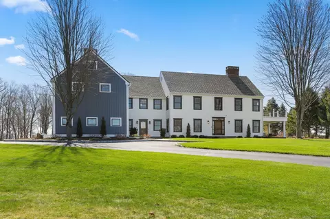 2 Meadows Edge Edge, Redding, CT 06896