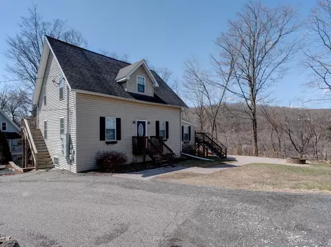 22 Hull Pl, Seymour, CT 06483