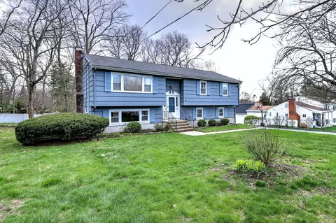 74 Indian River Rd, Milford, CT 06460